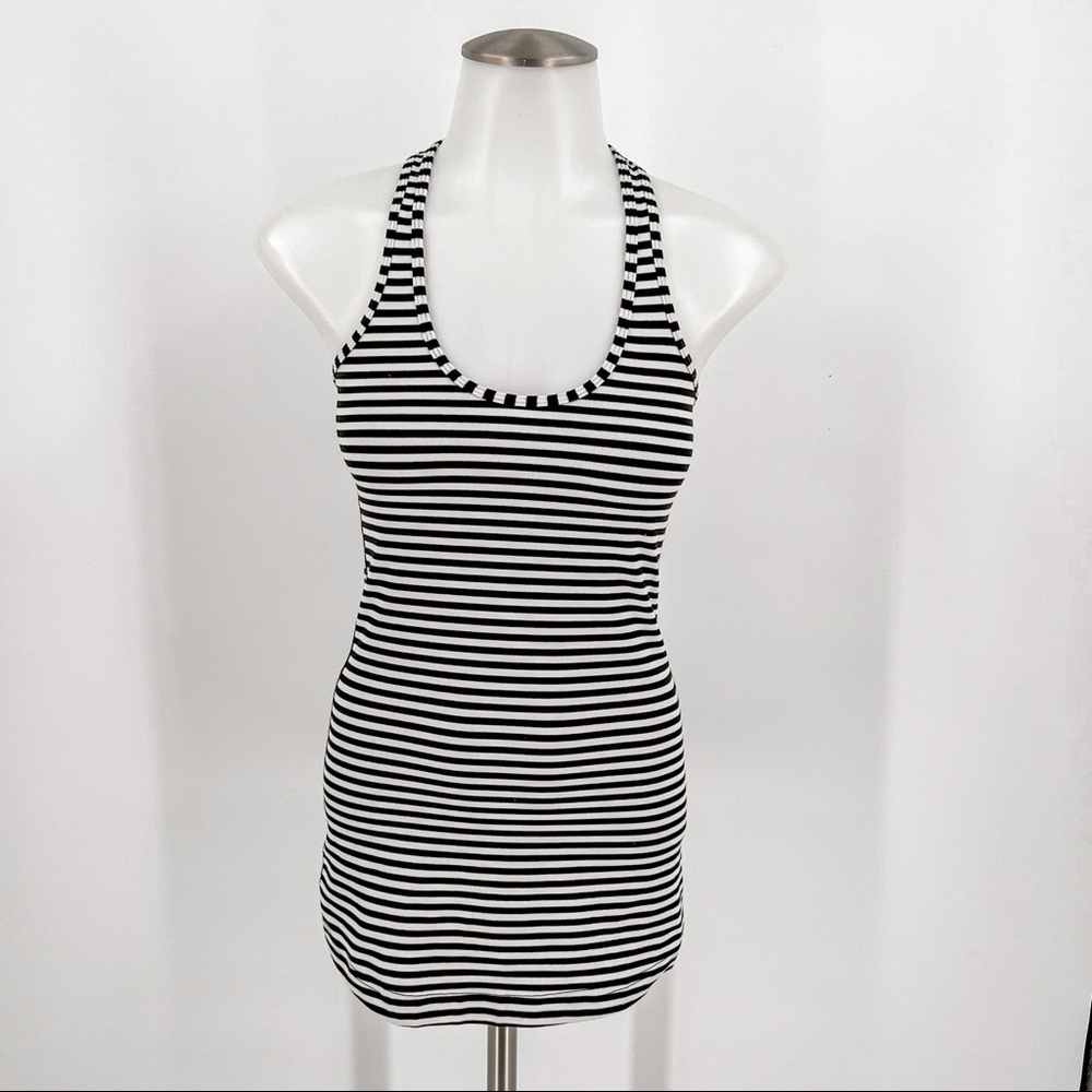 Black and white lululemon tank